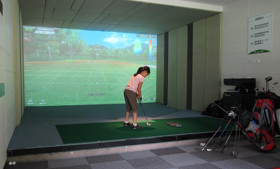 室內(nèi)高爾夫揮桿實景