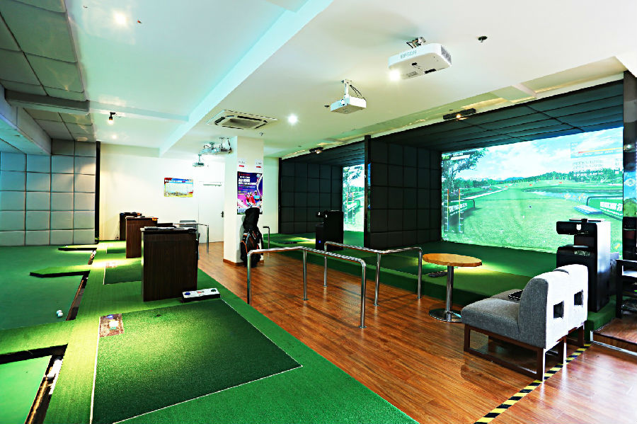 如歌室內(nèi)高爾夫.jpg